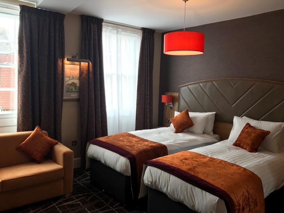 The Crown Hotel Wetherspoon Biggleswade Bagian luar foto