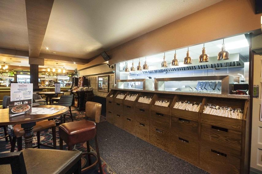 The Crown Hotel Wetherspoon Biggleswade Bagian luar foto
