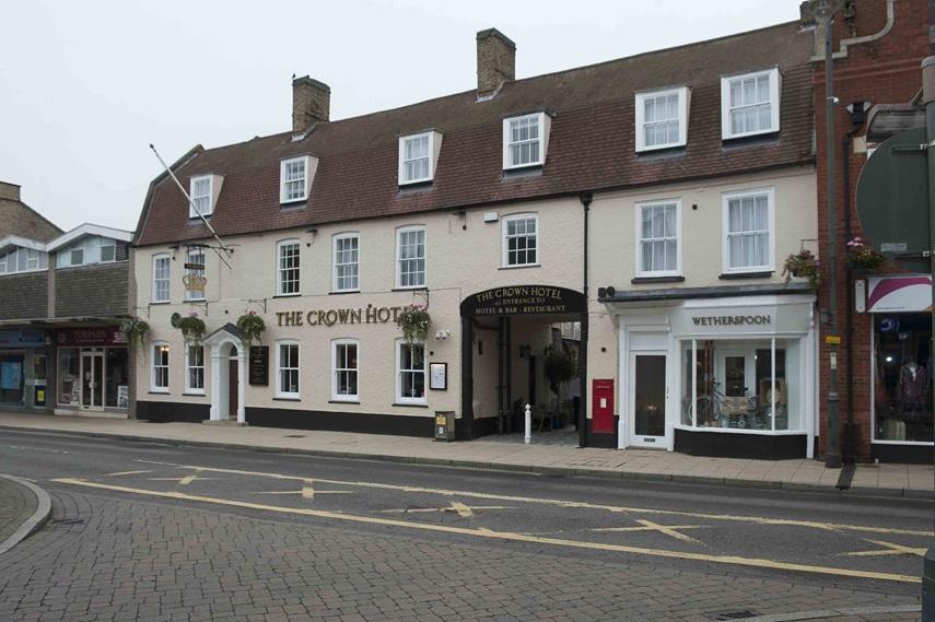 The Crown Hotel Wetherspoon Biggleswade Bagian luar foto