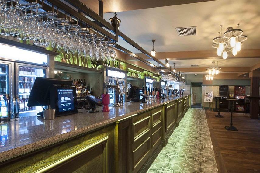 The Crown Hotel Wetherspoon Biggleswade Bagian luar foto